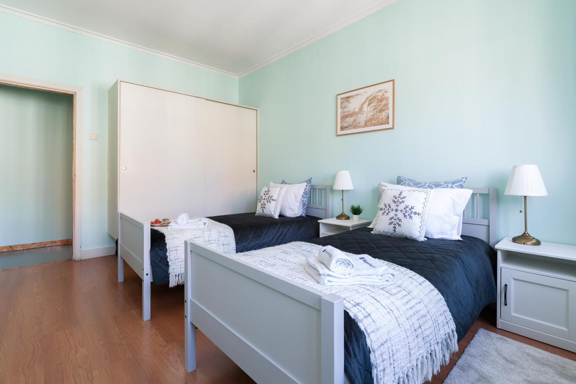 Ferienwohnung Host Wise - Colorful Bright Flat With Balcony Porto Zimmer foto