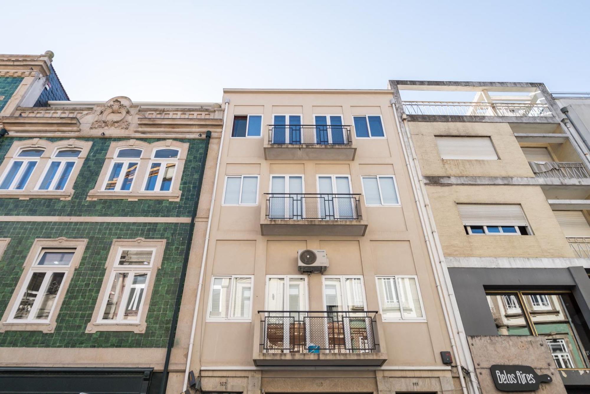 Ferienwohnung Host Wise - Colorful Bright Flat With Balcony Porto Zimmer foto